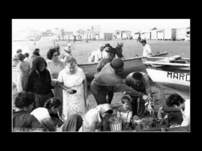 Imagen antigua de la venta de pescado en Melenara (Foto TA)